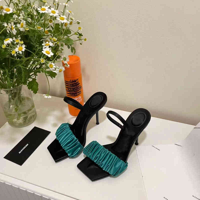 sandals 2022 summer new style square head Stiletto High Heels sexy line with folds women wearing slippers outside, Silver
sandals 2022 summer new style square head Stiletto High Heels sexy line with folds women wearing slippers outside, Silver