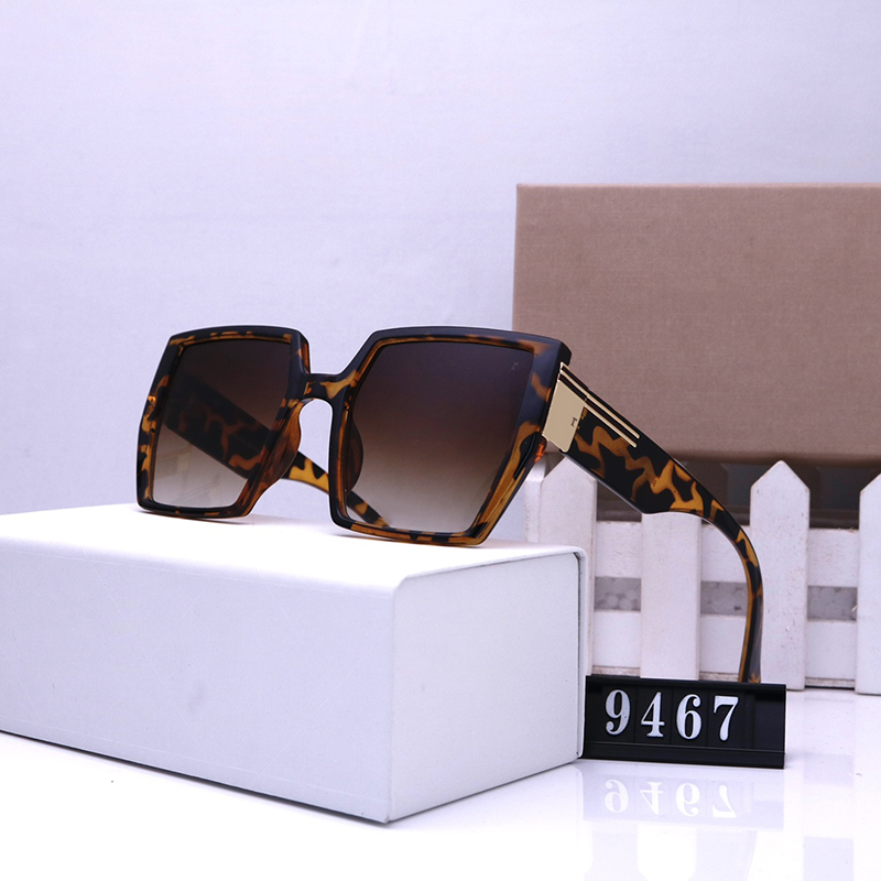 Mens Sunglasses Designer Glasses Fashion Sunglass For Women Full Frame Sun Glasses Unisex Men Womens Polarized D Sunglass 2207112D WITH BOX
Mens Sunglasses Designer Glasses Fashion Sunglass For Women Full Frame Sun Glasses Unisex Men Womens Polarized D Sunglass 2207112D WITH BOX
