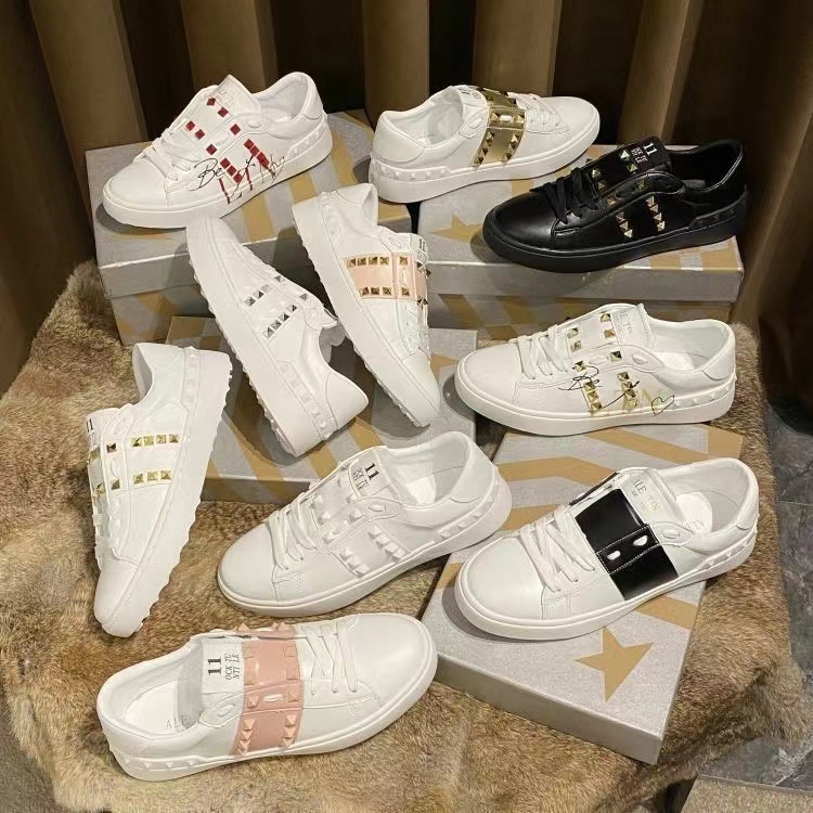 Designers white rivet handmade shoes women's and men's unisex sneakers valentinoity vltn with box\dust bags, No box easy to transport
Designers white rivet handmade shoes women's and men's unisex sneakers valentinoity vltn with box\dust bags, No box easy to transport