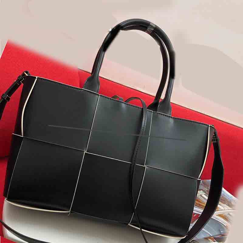 Designer the tote bag for Women Fashion Shoulder Bags Luxury Handbag Messenger Classic Brand woman Leather Diagonal Purse Shopping Crossbody Bags, Contact me
Designer the tote bag for Women Fashion Shoulder Bags Luxury Handbag Messenger Classic Brand woman Leather Diagonal Purse Shopping Crossbody Bags, Contact me