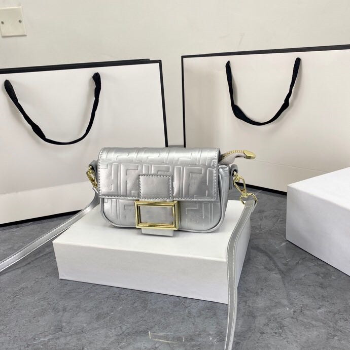 Women's messenger bag Brand handbags real leather grils bag large-capacity shoulder bags 23cm and 19cm high quality quilted, Yellow 1555
Women's messenger bag Brand handbags real leather grils bag large-capacity shoulder bags 23cm and 19cm high quality quilted, Yellow 1555