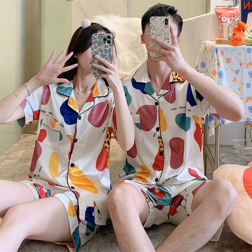 Couple Lover's Pajamas Set Short Sleeve Tops+Shorts 2 Pieces Suit Women Men Unisex Printed Soft Pyjama Family Sleepwear 220329