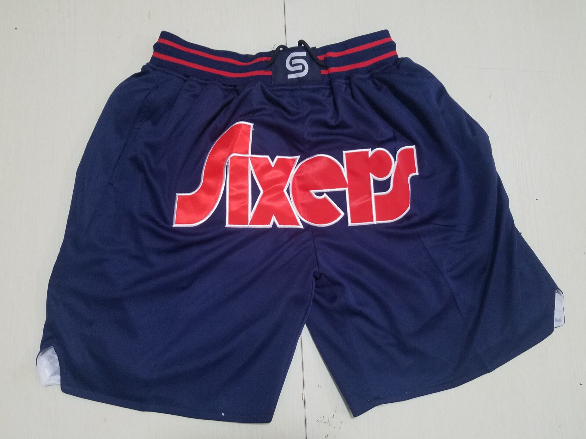 2022 Team Basketball Shorts City Navy Red Running Sports Clothes With Zipper Pockets Size S-XXL Mix Match Order High Quality
2022 Team Basketball Shorts City Navy Red Running Sports Clothes With Zipper Pockets Size S-XXL Mix Match Order High Quality
