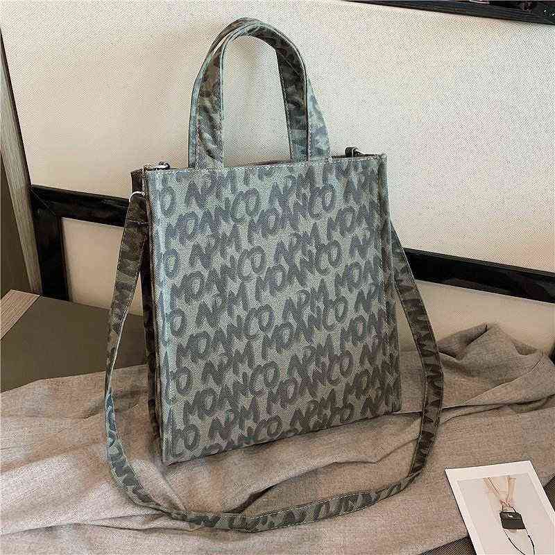 Factory Online Export Designer Bags Tote 2022 Red Same Printing Versatile Hand of Small Bag Girl with Cross Shoulder, Army green
Factory Online Export Designer Bags Tote 2022 Red Same Printing Versatile Hand of Small Bag Girl with Cross Shoulder, Army green