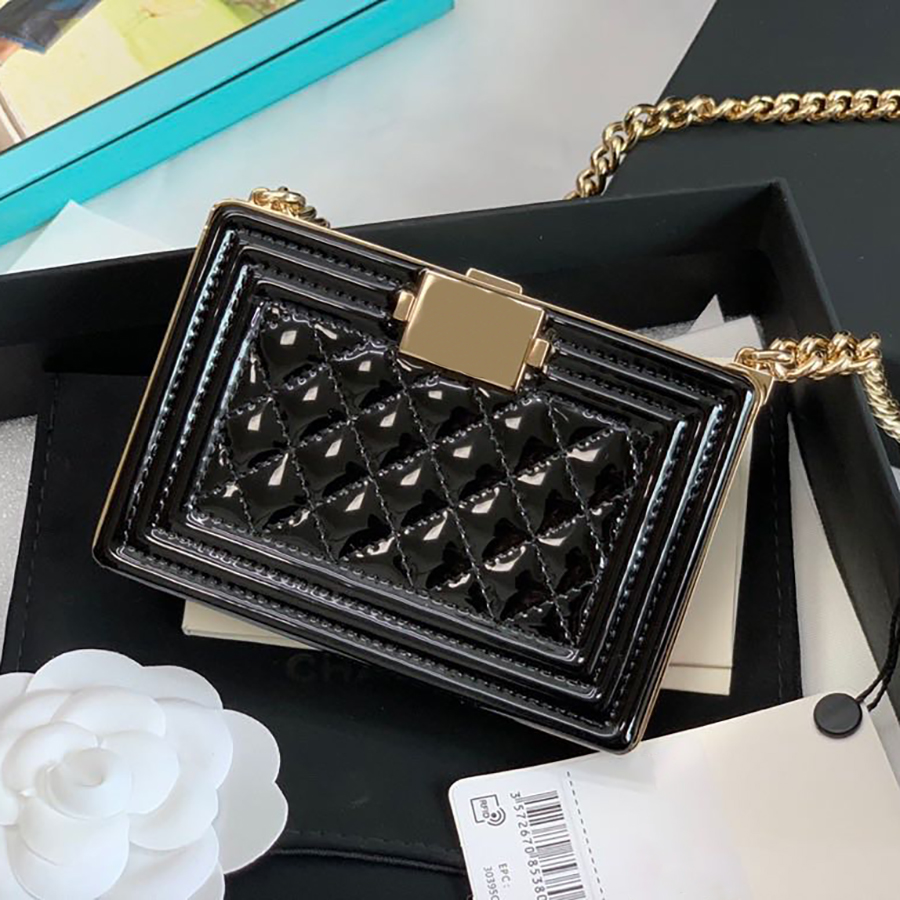Original Quality Classic Boy Minaudiere Designer Women Cross Body Bags Luxuries Designers Chains Evening Bag Patent Leather Shoulder Bags With Box C073
Original Quality Classic Boy Minaudiere Designer Women Cross Body Bags Luxuries Designers Chains Evening Bag Patent Leather Shoulder Bags With Box C073