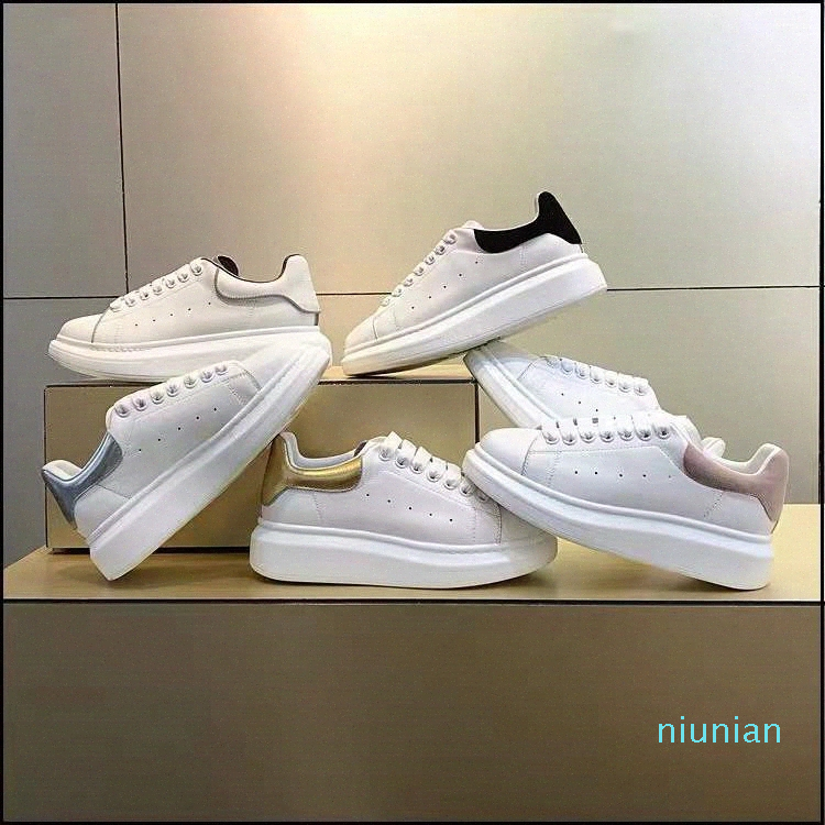 Casual Shoes Designer Platform Men Women Leather Lace Up Sneakers Luxury White Black Velvet Suede Trainers Jogging Walking Shoe oversized
Casual Shoes Designer Platform Men Women Leather Lace Up Sneakers Luxury White Black Velvet Suede Trainers Jogging Walking Shoe oversized