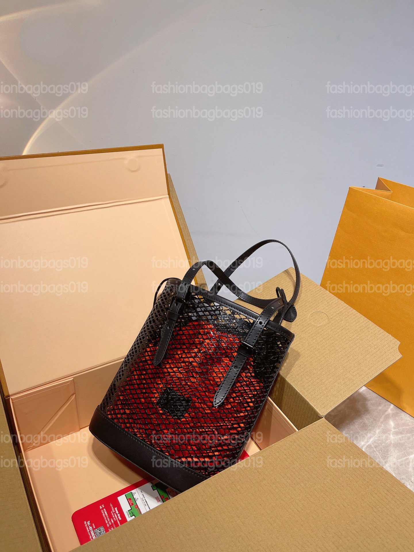 Newest Luxury Hollow Out NéoNoé Bucket Bag Classic Fashion Summer High Capacity Tote Bags Women Fashion Beach Handbag Shoulder Designer Female Shopping Packs
Newest Luxury Hollow Out NéoNoé Bucket Bag Classic Fashion Summer High Capacity Tote Bags Women Fashion Beach Handbag Shoulder Designer Female Shopping Packs