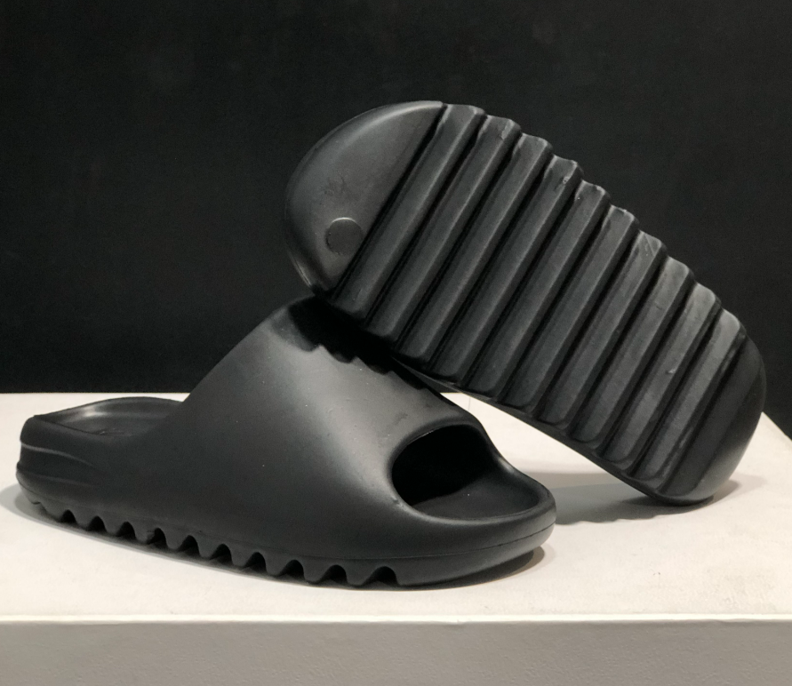 Designer 2022 Slippers Men EVA Rubber Slides Woman Comfortable Sandals Thick Sole Soot Black Brown Sand Bone White Sand Pure Foam Shoes Mens
Designer 2022 Slippers Men EVA Rubber Slides Woman Comfortable Sandals Thick Sole Soot Black Brown Sand Bone White Sand Pure Foam Shoes Mens