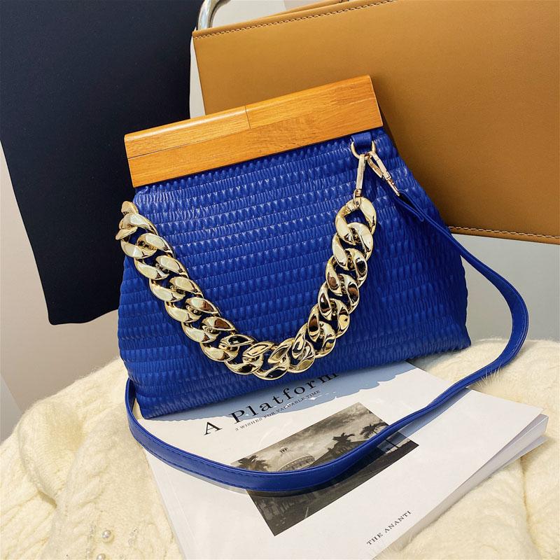 Evening Bags Chain Handbag Pleated Leather Designer Shoulder Bag For Women Clutch Purse Quality Crossbody Satchels Hobo BagsEvening EveEveni, Black
Evening Bags Chain Handbag Pleated Leather Designer Shoulder Bag For Women Clutch Purse Quality Crossbody Satchels Hobo BagsEvening EveEveni, Black