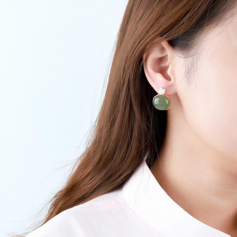Dangle & Chandelier Natural Hetian Jade Gray Stud Earrings Smoke Cyan S925 Sterling Silver Gold-Plated Pearl Embellishment Ornament
Dangle & Chandelier Natural Hetian Jade Gray Stud Earrings Smoke Cyan S925 Sterling Silver Gold-Plated Pearl Embellishment Ornament