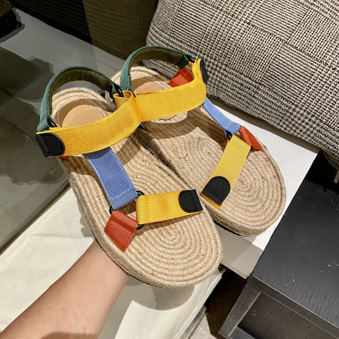 2022 new sandals summer men's and women's shoes flat bottomed open toe Designer Sandals, T03
2022 new sandals summer men's and women's shoes flat bottomed open toe Designer Sandals, T03