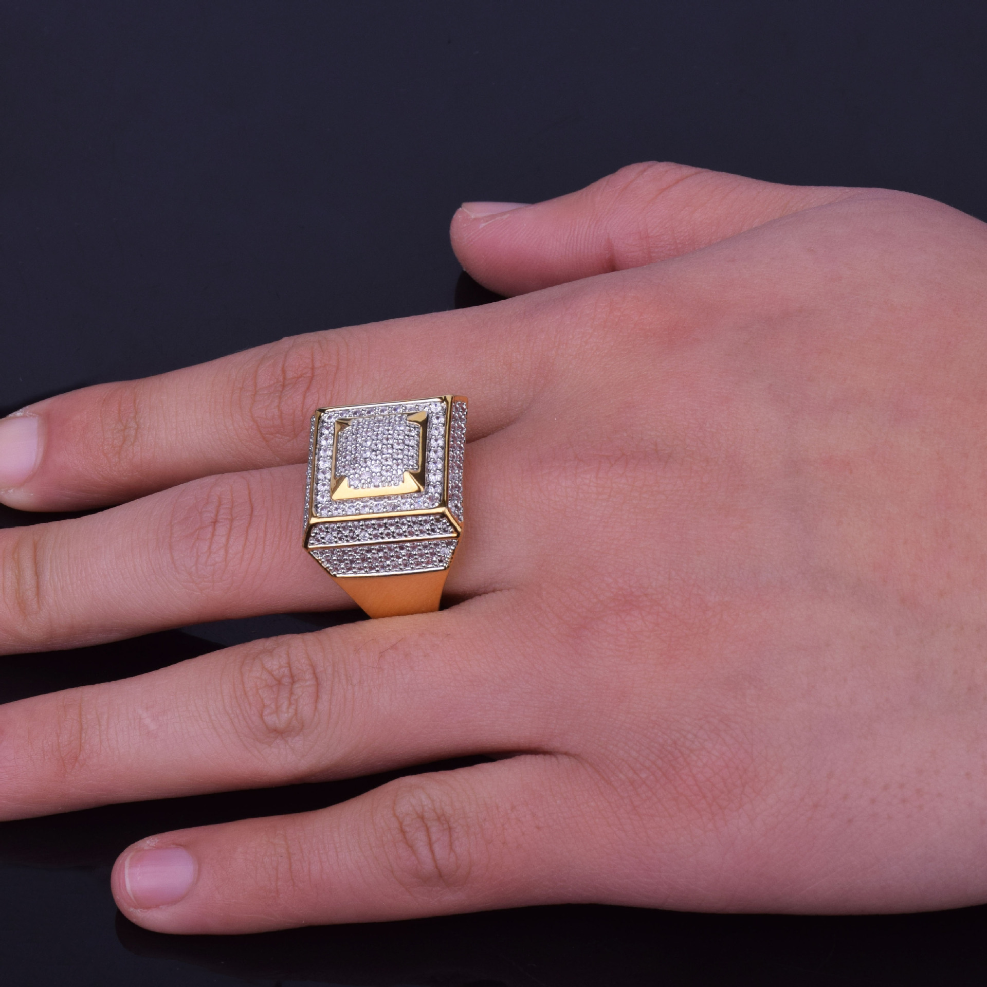 Free shipping Mens Stunning Handmade Band Rings Fashion Jewelry Sterling Sier ular Round Cut White Topaz CZ Dia Full Gemstones Hip Hop Men Wedding Rin