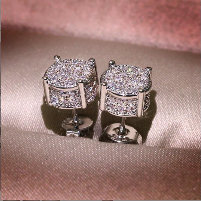 Round four diamond micro inlaid female Earrings simple fashion Piece Jewelry Earrings
Round four diamond micro inlaid female Earrings simple fashion Piece Jewelry Earrings