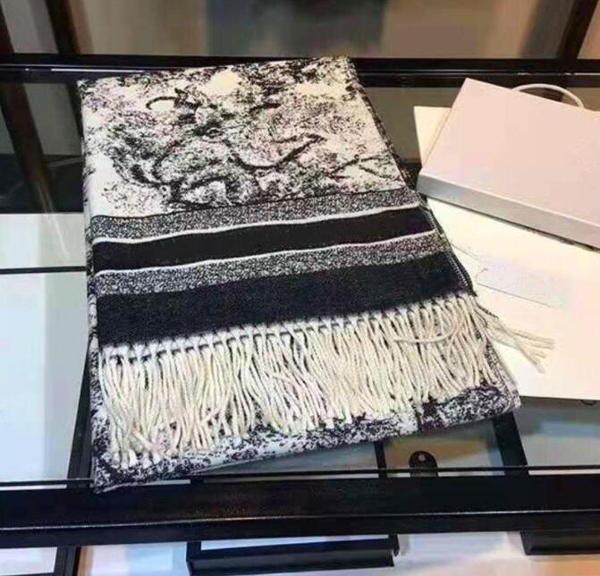Design woman cashmere scarf Men and Women winter scarves ladies Shawls Big Letter pattern wool Landscape animal Print Pashminas 70cm X 180cm
Design woman cashmere scarf Men and Women winter scarves ladies Shawls Big Letter pattern wool Landscape animal Print Pashminas 70cm X 180cm