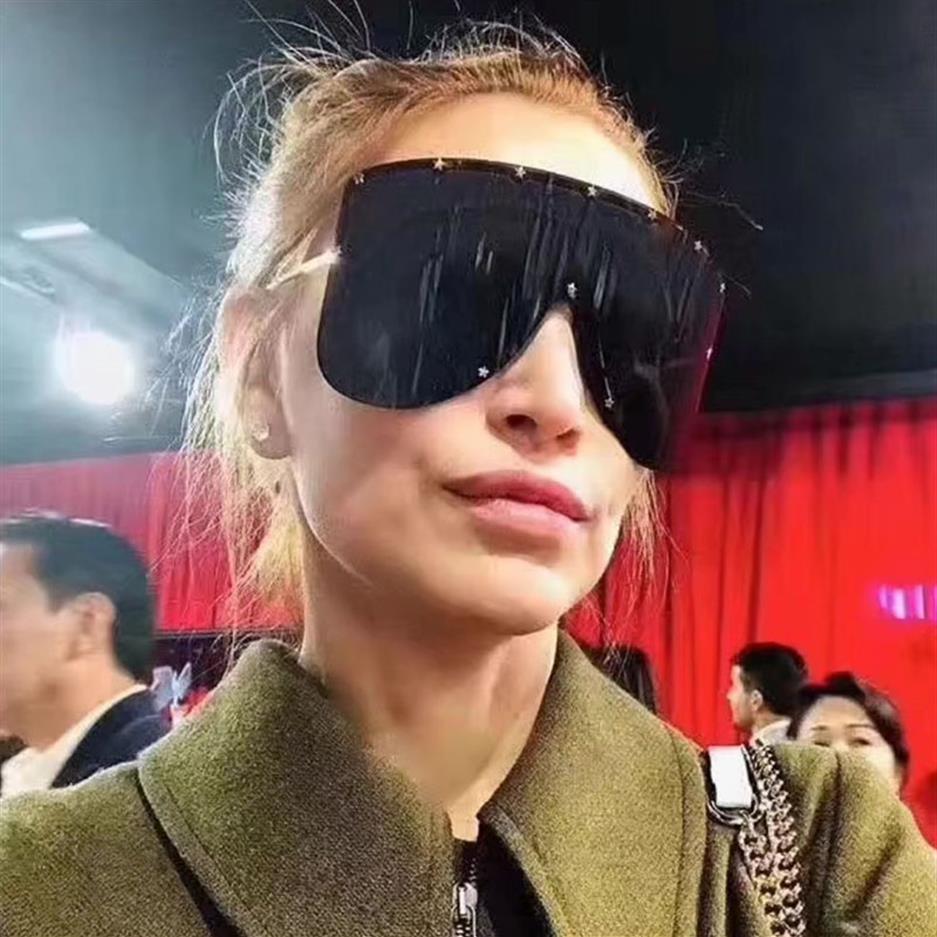 oversized sunglasses luxury sunglasses Gradient women sunglasses 2019 Brand Designer Red Rimless Metal Female Trends cool sun Glas202m
oversized sunglasses luxury sunglasses Gradient women sunglasses 2019 Brand Designer Red Rimless Metal Female Trends cool sun Glas202m