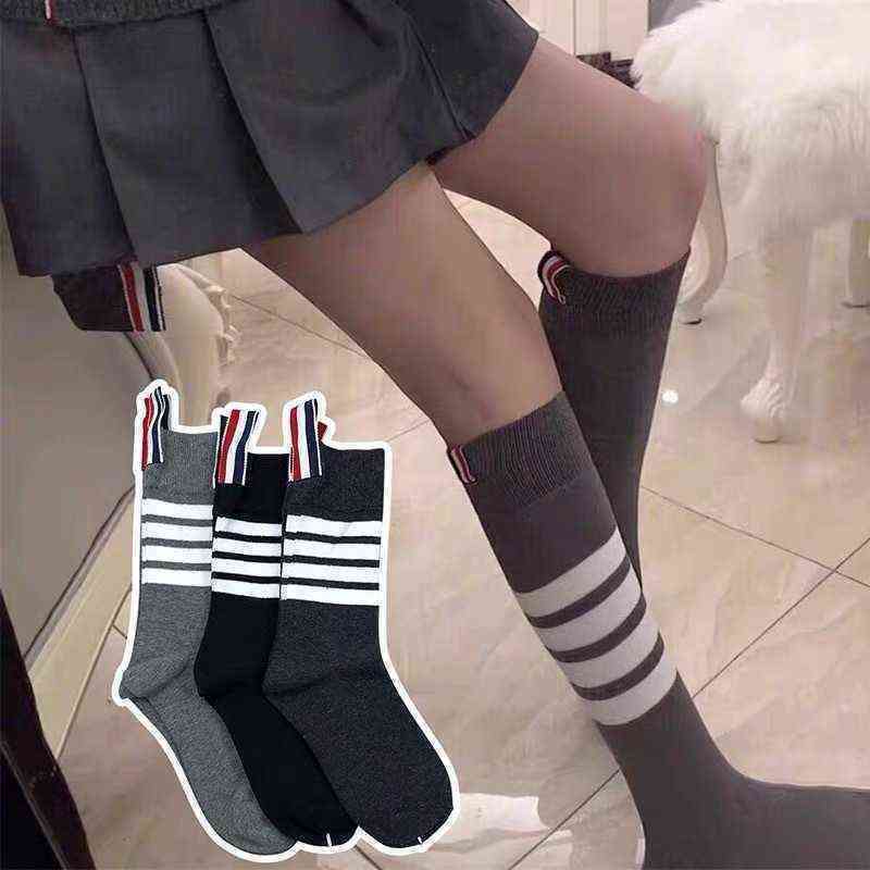 Tide brand TB socks for men and women in spring and summer JK cotton net red ins tide medium long tube gray four bar stripe small, Medium tube black
Tide brand TB socks for men and women in spring and summer JK cotton net red ins tide medium long tube gray four bar stripe small, Medium tube black