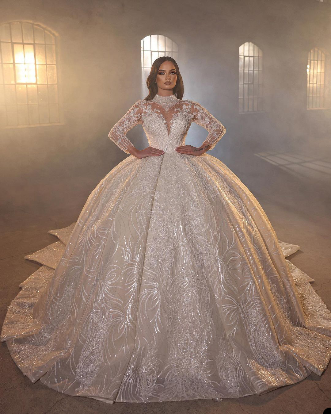 Luxury Arabic Champagne Wedding Dresses Ball Gown Full Sleeve Sequins Beaded Bridal Gowns With Long Train Dress