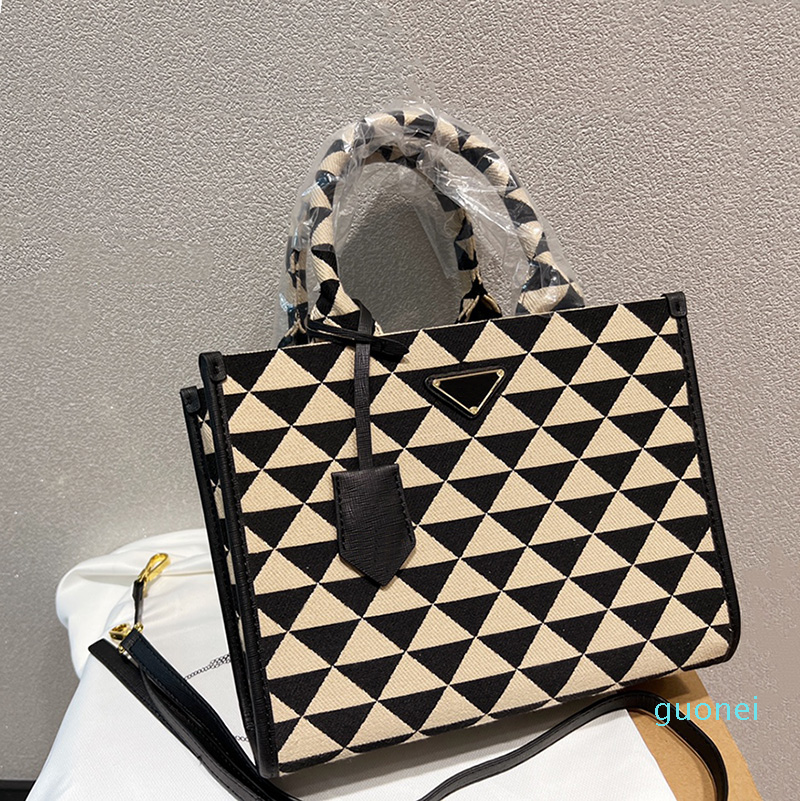 Top quality Small 28cm 17cm Symbole Jacquard Fabric Hand Bags Micro Tote Bag Black Beige Embroidered Handles Womens Handbag With S666
Top quality Small 28cm 17cm Symbole Jacquard Fabric Hand Bags Micro Tote Bag Black Beige Embroidered Handles Womens Handbag With S666