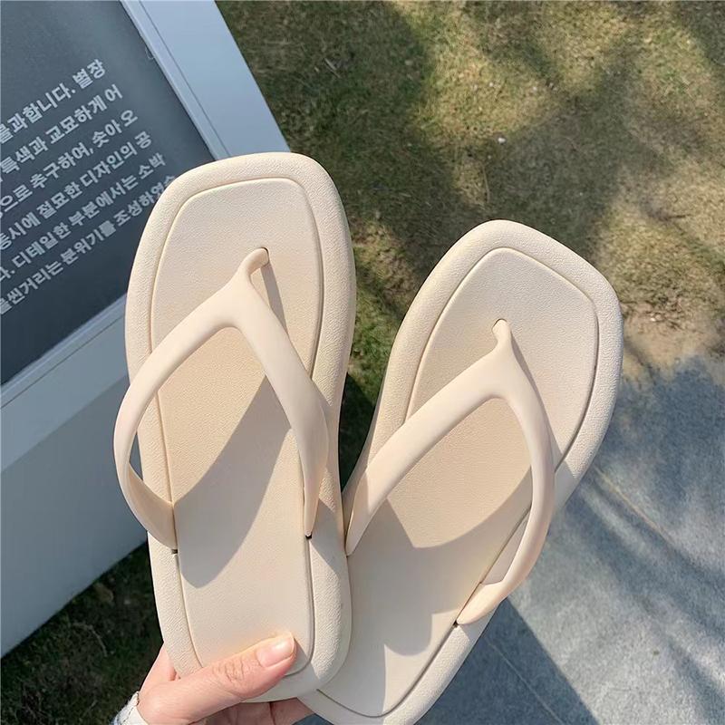 Slippers Summer Thong Flip Flops QYCKABY Top Brand Outdoor Ins Beach Sandals Soft EVA Casual Flat Platform Comfy FemaleSlippers, White
Slippers Summer Thong Flip Flops QYCKABY Top Brand Outdoor Ins Beach Sandals Soft EVA Casual Flat Platform Comfy FemaleSlippers, White