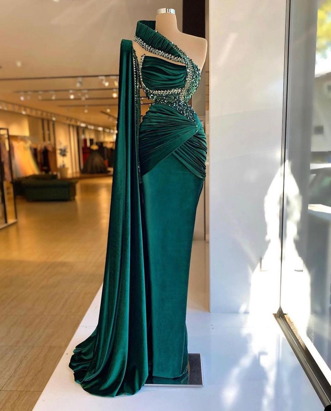 Evening Dresses Sequins Applique Crystal Folded One Shoulder Long Sleeve Prom Dress Sheer Hollow Back Ruched Custom Made