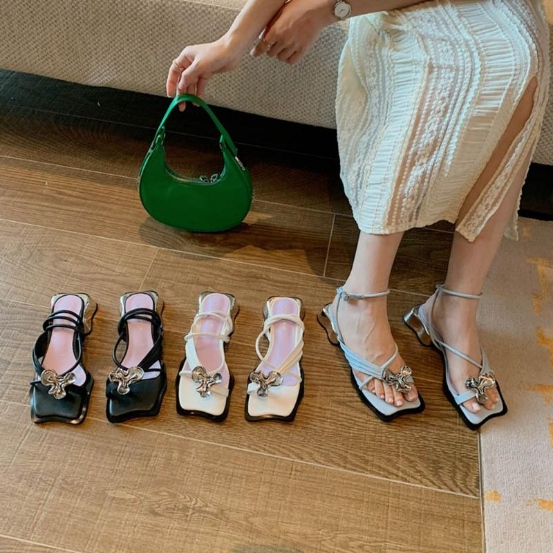 Sandals Summer French Square Head Flat With Soft Sole And Versatile Open Toe Fashion Shoes Bandage Women's ShoesSandals, White
Sandals Summer French Square Head Flat With Soft Sole And Versatile Open Toe Fashion Shoes Bandage Women's ShoesSandals, White