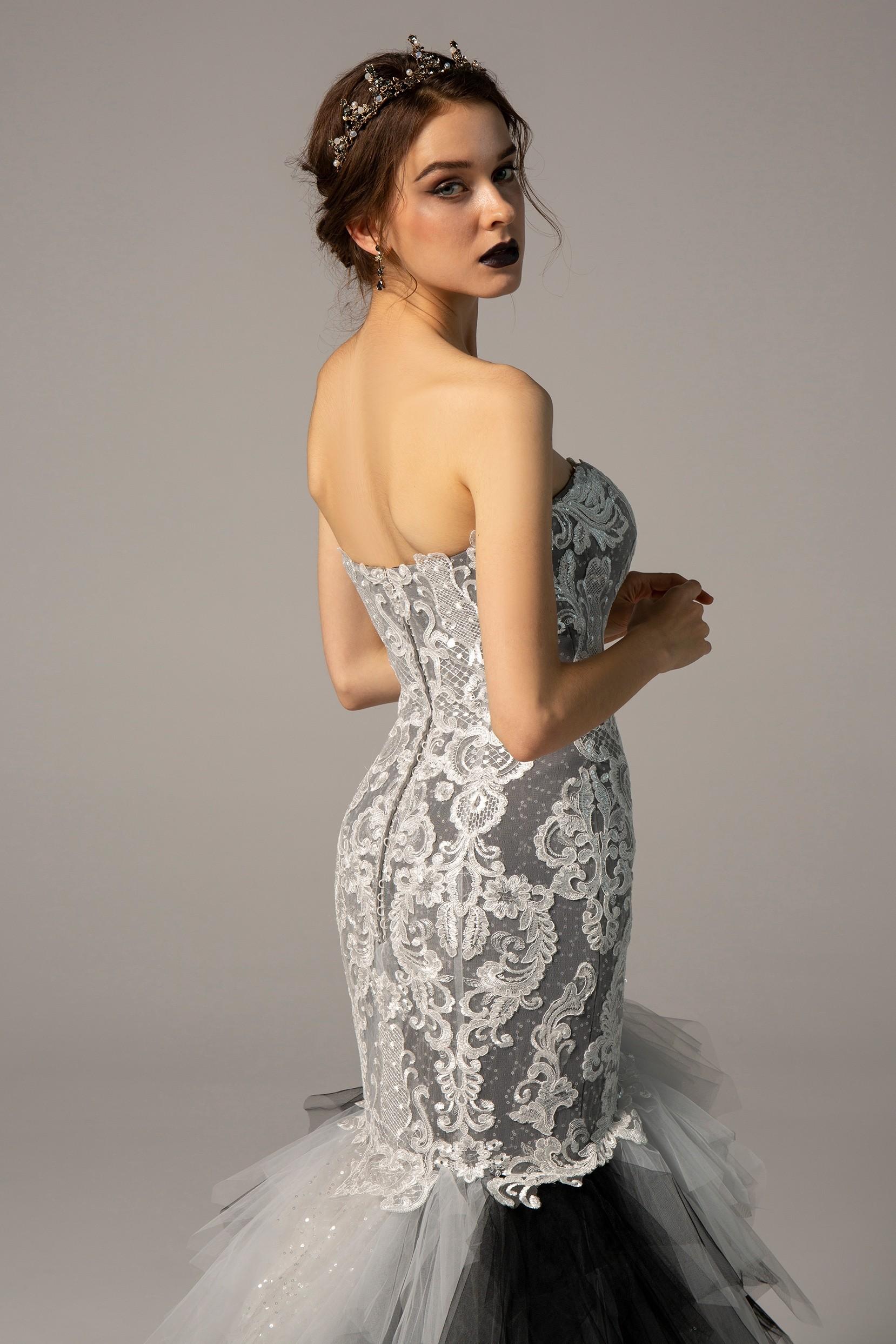 Black and White Mermaid Wedding Dresses Gowns 2022 Vintage Lace Applique Gothic Sweetheart Ruffles Skirt Formal Bride Dress