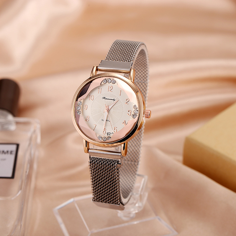 Luxury New Women Wristwatches Diamond Crystal Flower Shiny Dial Quartz Clock Ladies Stainless Steel Magnetic Mesh Belt Wristwatch, Leave a message about color
Luxury New Women Wristwatches Diamond Crystal Flower Shiny Dial Quartz Clock Ladies Stainless Steel Magnetic Mesh Belt Wristwatch, Leave a message about color