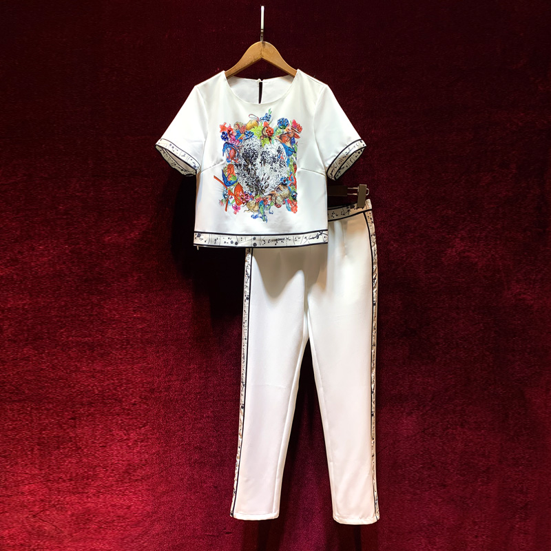 European and American women's wear spring 2022 new Beaded printed white T-shirt short sleeves Nine minutes of pants Fashion suit
European and American women's wear spring 2022 new Beaded printed white T-shirt short sleeves Nine minutes of pants Fashion suit