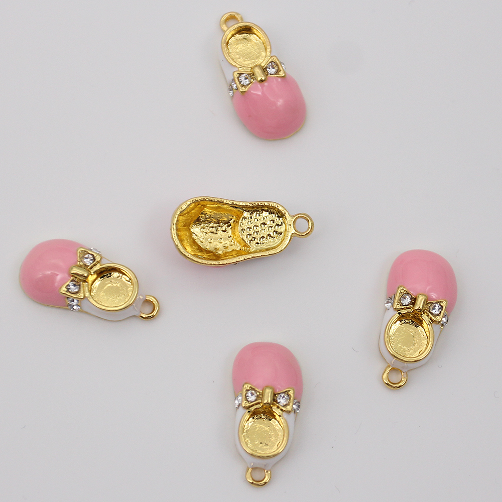 20pcs Cute Small DIY Craft Charms For Kids Enamel Baby Shoes Shape Pendant Charm For Bracelet /Necklace Making Jewelry