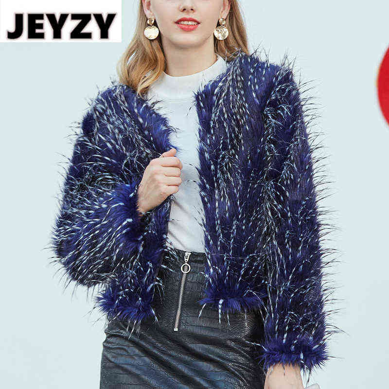 Fluffy Short Faux Fur Coat Women Autumn Winter Warm Fake Peacock Fur Jacket Street Fashion Punk Dance Fur Coats Women T220810, Navy cropped coat
Fluffy Short Faux Fur Coat Women Autumn Winter Warm Fake Peacock Fur Jacket Street Fashion Punk Dance Fur Coats Women T220810, Navy cropped coat