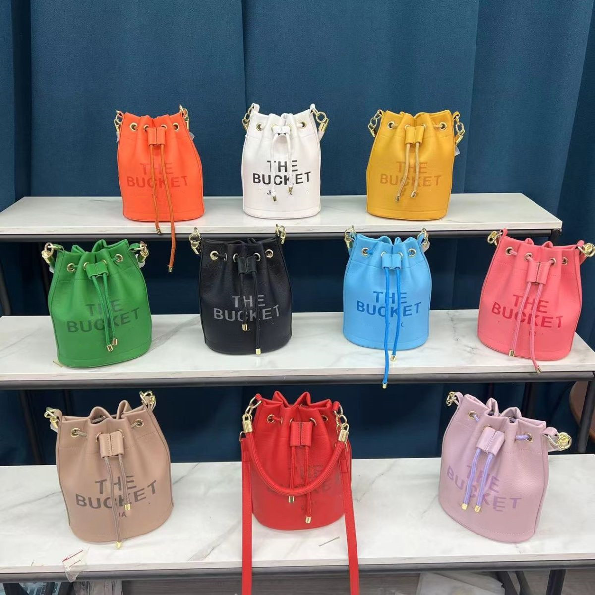 Mini totes The bucket bag famous shoulder handbag designer bags lady fashion backpack chain crossbody purse shopping tote luxury wallets women classic handbags AA, White
Mini totes The bucket bag famous shoulder handbag designer bags lady fashion backpack chain crossbody purse shopping tote luxury wallets women classic handbags AA, White