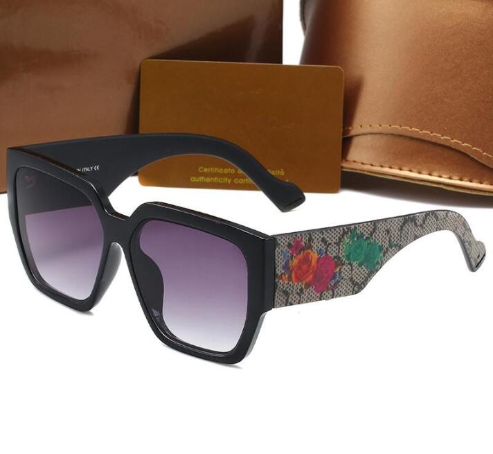 1025 Designers Sunglasses Luxury Sunglasses Stylish Fashion High Quality Polarized for Mens Womens Glass UV400 With box
1025 Designers Sunglasses Luxury Sunglasses Stylish Fashion High Quality Polarized for Mens Womens Glass UV400 With box