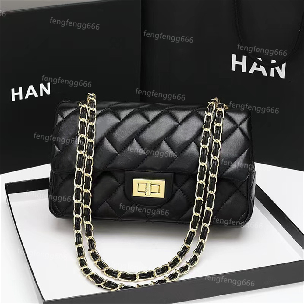 Famous brand handbag shoulder chain bag clutch cover handbags wallets Plaid velvet line double letter solid buckle waist square stripe women's waist Wallet, Box
Famous brand handbag shoulder chain bag clutch cover handbags wallets Plaid velvet line double letter solid buckle waist square stripe women's waist Wallet, Box