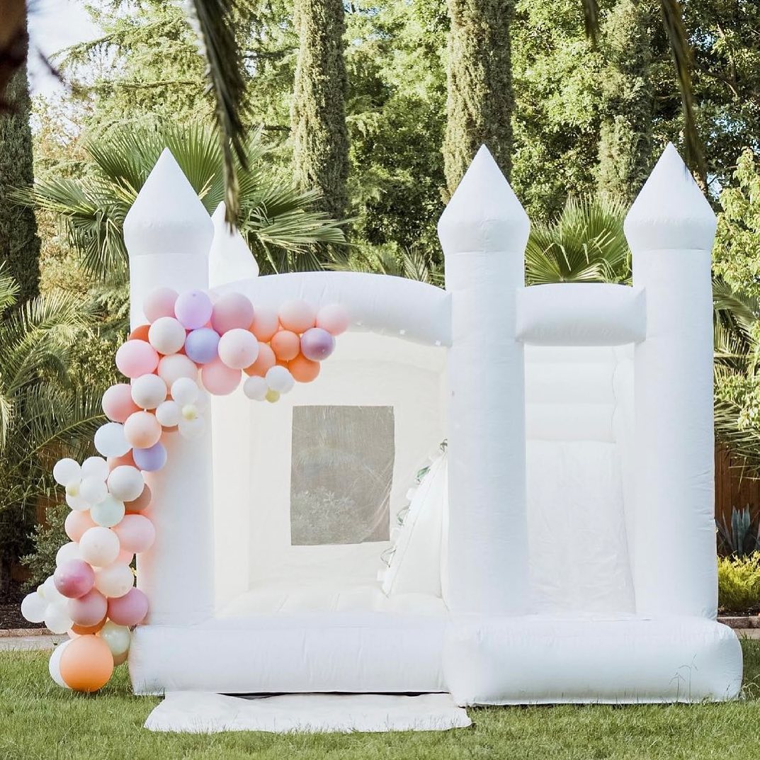 Commercial Wedding White Inflatable Bounce House Combo With Slide Bouncer Jumping Bouncy Castle For Kids Birthday Party Free Blower