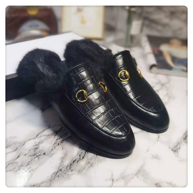 Women Fur Princetown Mules Autumn Winter Warm Wool Slippers Classic Metal Buckle Embroidery Sandals Men Lace Velvet Slipper 35-45, 29
Women Fur Princetown Mules Autumn Winter Warm Wool Slippers Classic Metal Buckle Embroidery Sandals Men Lace Velvet Slipper 35-45, 29