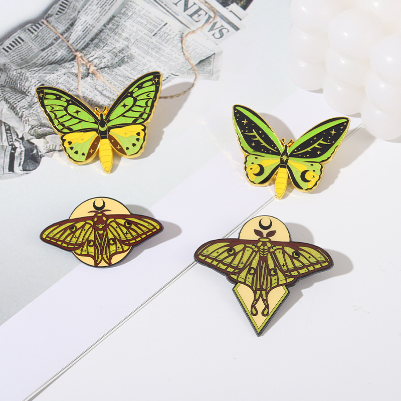 Unisex Moth Butterfly Noctilucent Animal Brooches Pins European Alloy Enamel Insect Series Cowboy Pins For Knapsack Sweater Hat Bags Clothes Brooch Badge
Unisex Moth Butterfly Noctilucent Animal Brooches Pins European Alloy Enamel Insect Series Cowboy Pins For Knapsack Sweater Hat Bags Clothes Brooch Badge