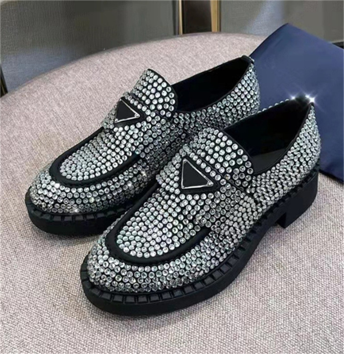 Satin sling dress shoes with crystals Satin crystals series Slippers Sandals Loafers Muller shoes Upper with heat-sealed crystalsSize -41, Orange
Satin sling dress shoes with crystals Satin crystals series Slippers Sandals Loafers Muller shoes Upper with heat-sealed crystalsSize -41, Orange