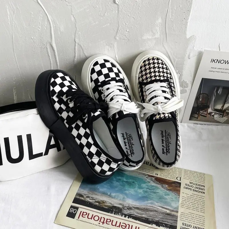 Designer Checkerboard Plaid Canvas Shoes Women White Black Platform Espadrilles Sneakers Fashion Harajuku Casual Lace Up Flats 0613
Designer Checkerboard Plaid Canvas Shoes Women White Black Platform Espadrilles Sneakers Fashion Harajuku Casual Lace Up Flats 0613