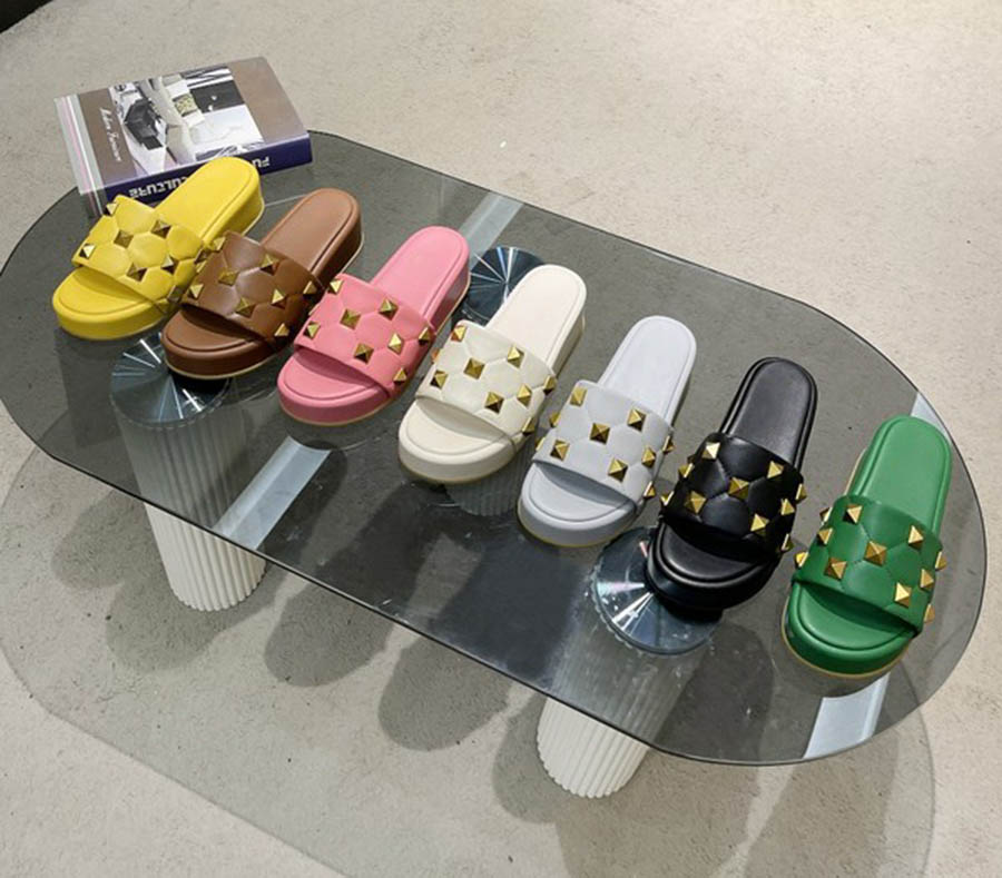 Newest Women Sandals Slippers Casual ROMAN STUD SLIDE SANDAL QUILTED NAPPA 65 MM BLACK LIGHT IVORY Summer Designer Luxury Fashion Ladies Beach Flat Flip Flops, Customize
Newest Women Sandals Slippers Casual ROMAN STUD SLIDE SANDAL QUILTED NAPPA 65 MM BLACK LIGHT IVORY Summer Designer Luxury Fashion Ladies Beach Flat Flip Flops, Customize