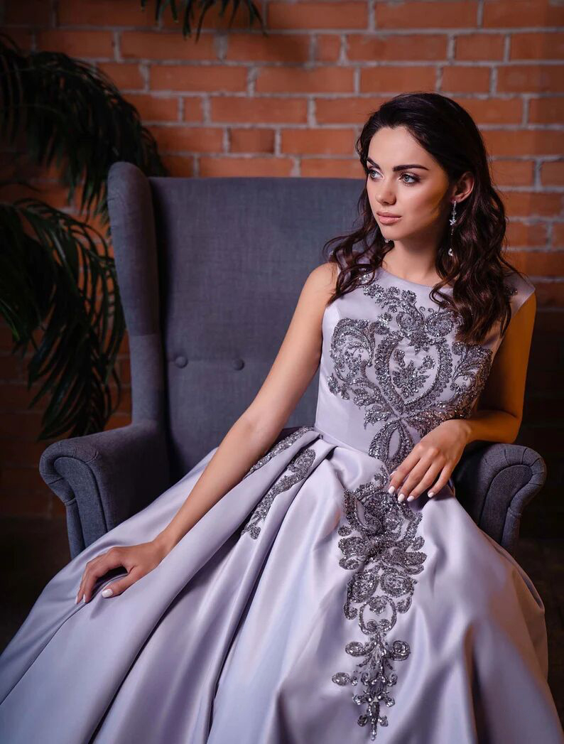 Purple Bridesmaid Dresses High Neck Sleeveless Custom Made Satin Mermaid Prom Dress Party Gowns Appliqued Sequins or Length Elegant Evening Gown