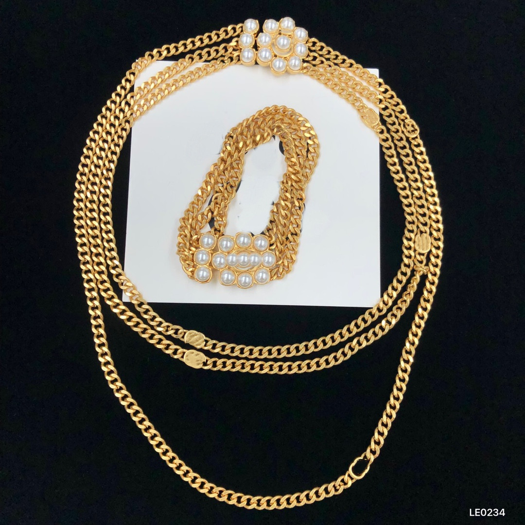 Top Design Bangles Pearl Letter Bracelet Jewel for Woman Gift Set High Quality Gold Plated Chain Necklace Jewelry Supply
Top Design Bangles Pearl Letter Bracelet Jewel for Woman Gift Set High Quality Gold Plated Chain Necklace Jewelry Supply