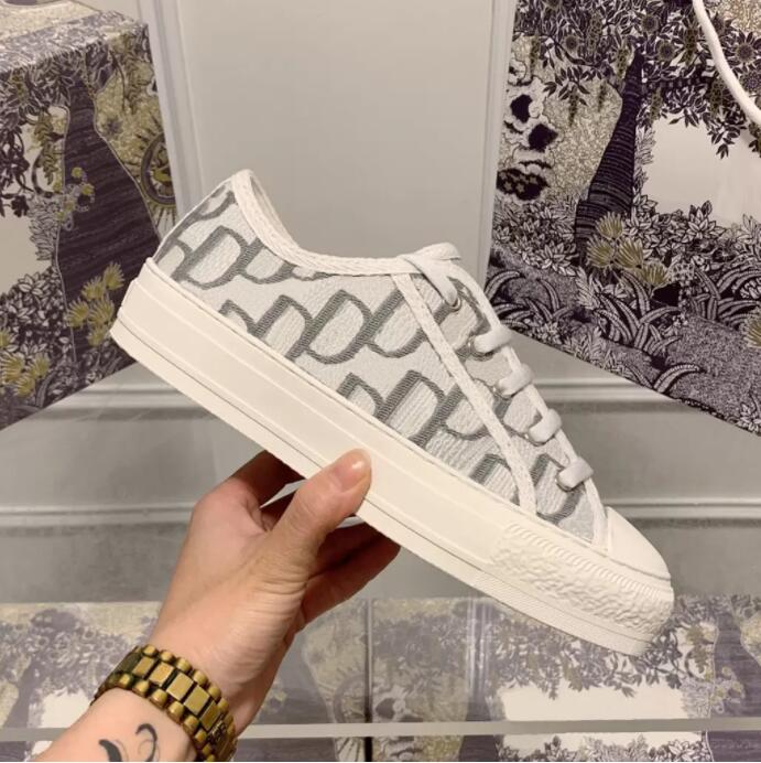 Designer Shoe Oblique Canvas Shoes Technology Trainers Sneakers Embroidered Cotton Canvas Women Fashion Breathable Outdoor Platform Flat Casual Trainer Sneaker, Color 43
Designer Shoe Oblique Canvas Shoes Technology Trainers Sneakers Embroidered Cotton Canvas Women Fashion Breathable Outdoor Platform Flat Casual Trainer Sneaker, Color 43