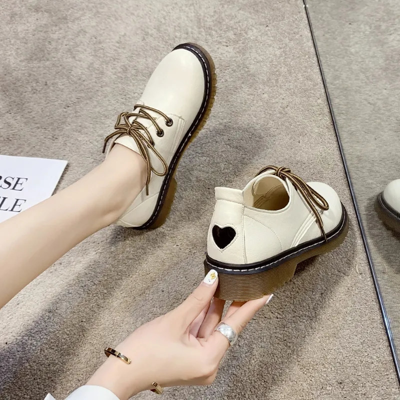Sepatu Platform Hati Gotik Wanita Kawaii Perancang Lucu Lolita Wedges Flat Wanita Punk Harajuku Sepatu Kulit Hitam Putih 220614, White
Sepatu Platform Hati Gotik Wanita Kawaii Perancang Lucu Lolita Wedges Flat Wanita Punk Harajuku Sepatu Kulit Hitam Putih 220614, White
