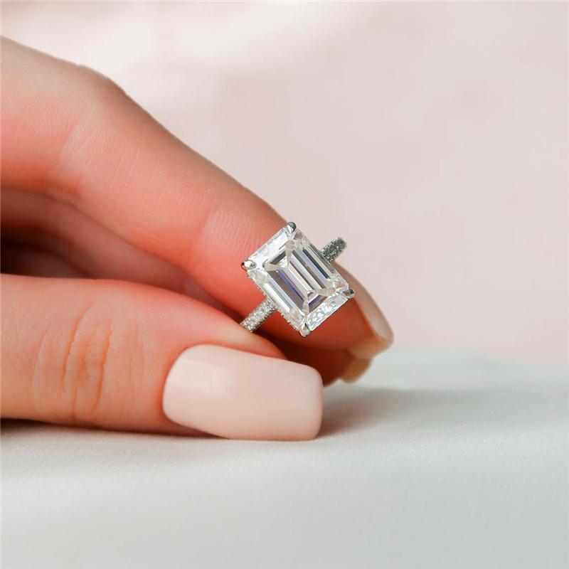 Cluster Rings 8mm Emerald Cut 4.5ct Moissanite Solitaire Ring Pure 18K White Gold Lab Grown Luxury Full Etenity Band Engagement Women RingsC
Cluster Rings 8mm Emerald Cut 4.5ct Moissanite Solitaire Ring Pure 18K White Gold Lab Grown Luxury Full Etenity Band Engagement Women RingsC
