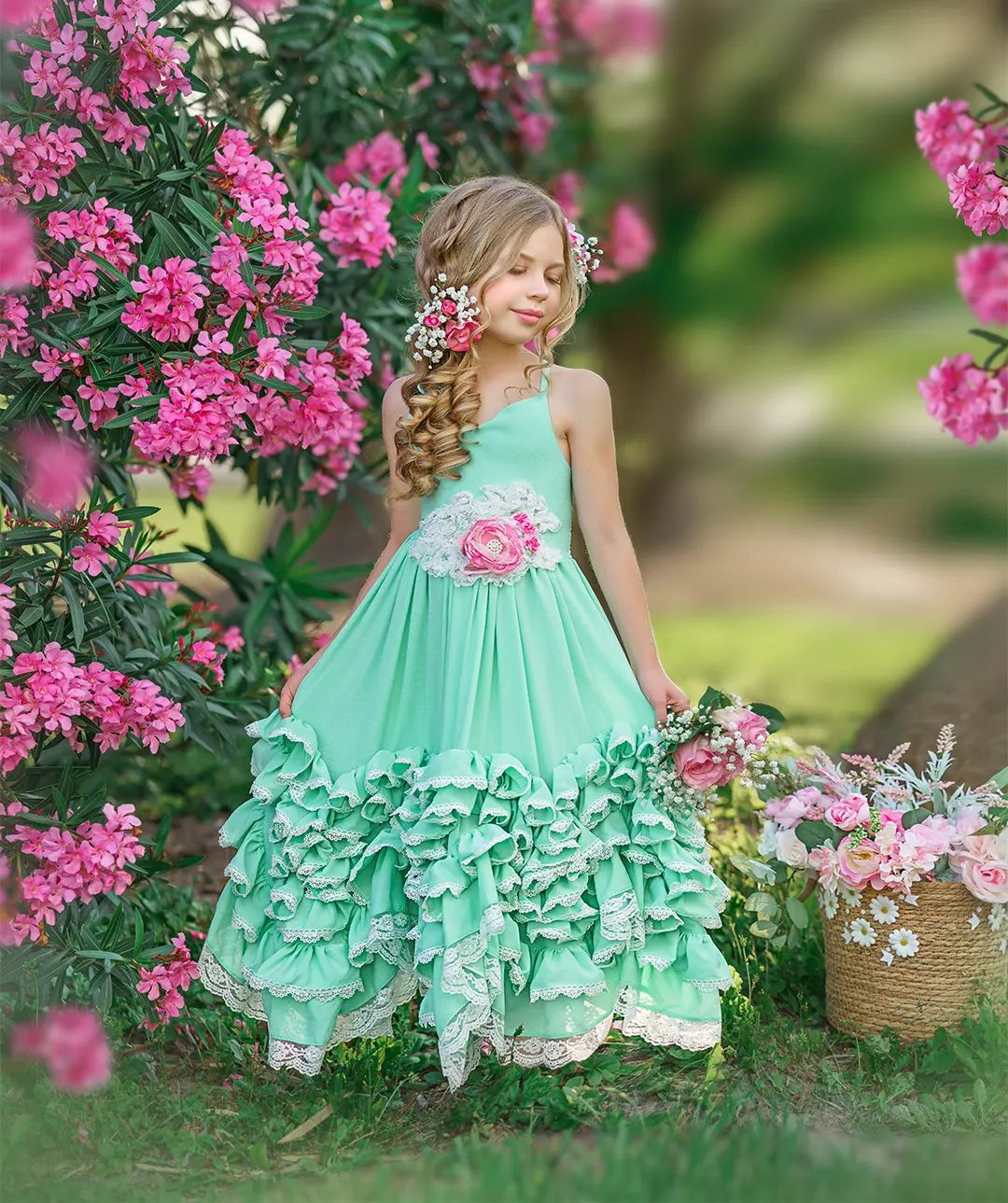 Light Green Boho Beach Flower Girl Dresses For Wedding Ruffled Bohemian Toddler Pageant Gowns Lace Up Back Appliqued Floor Length Kids Birthday Dress 