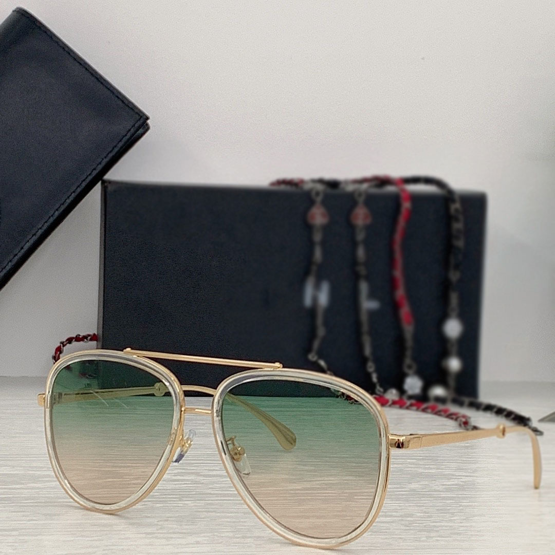 Top CH 2209Q Original high quality Designer Sunglasses mens famous fashionable classic retro womens sunglasses luxury brand eyeglass
Top CH 2209Q Original high quality Designer Sunglasses mens famous fashionable classic retro womens sunglasses luxury brand eyeglass