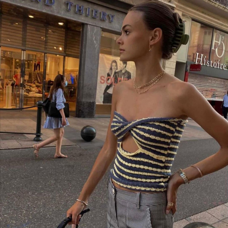 Combhasaki Women Strapless Knitted Crop Top Hollow Out Sleeveless Summer Autumn Backless Y2k Tank Tops 90s Vintage 220325