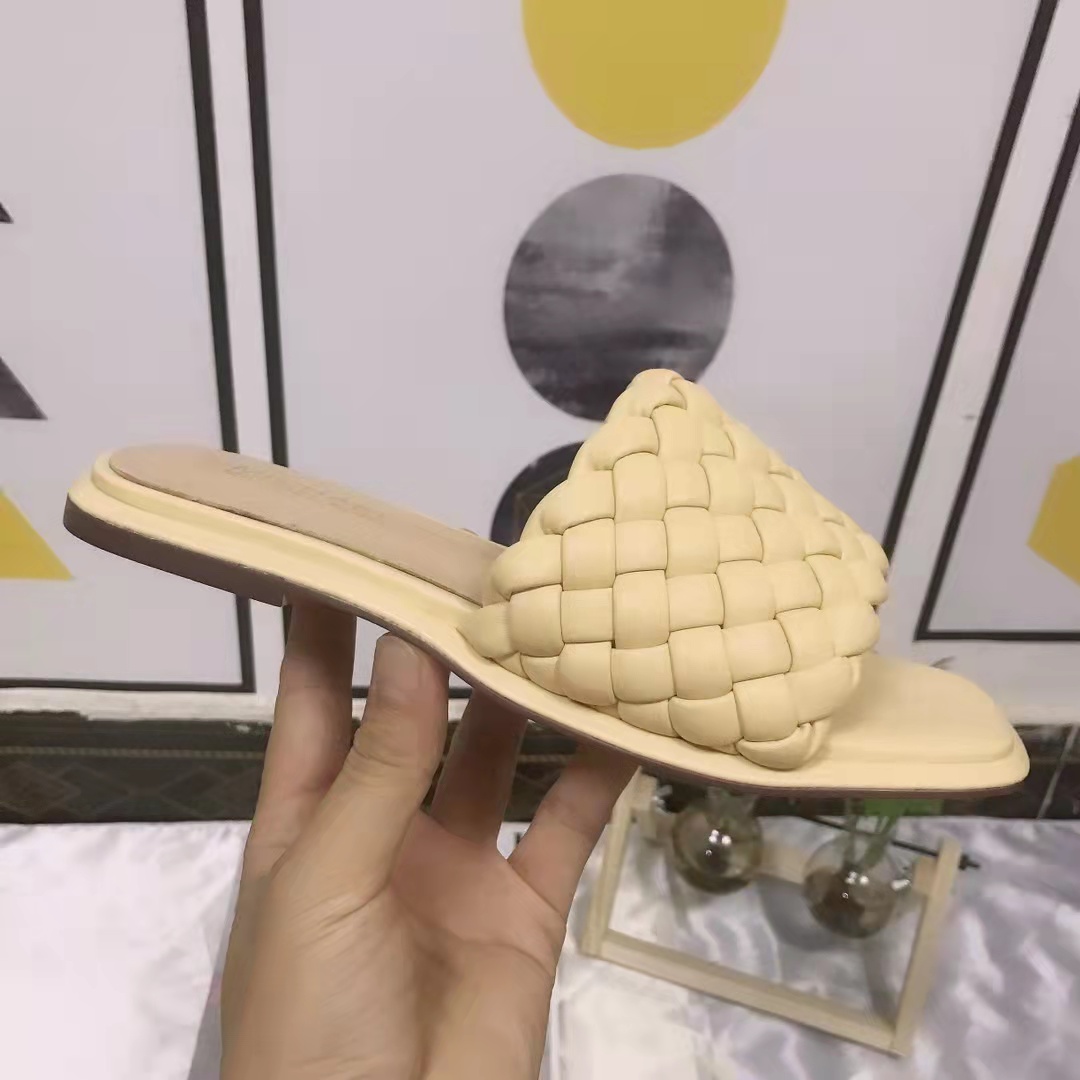 Classic Ladies Braided Sandals Designer Flat Square Toe Black Sexy Mules Non-Slip Rubber Sole Ladies Beach Flip Flops King Size 35-45, White
Classic Ladies Braided Sandals Designer Flat Square Toe Black Sexy Mules Non-Slip Rubber Sole Ladies Beach Flip Flops King Size 35-45, White