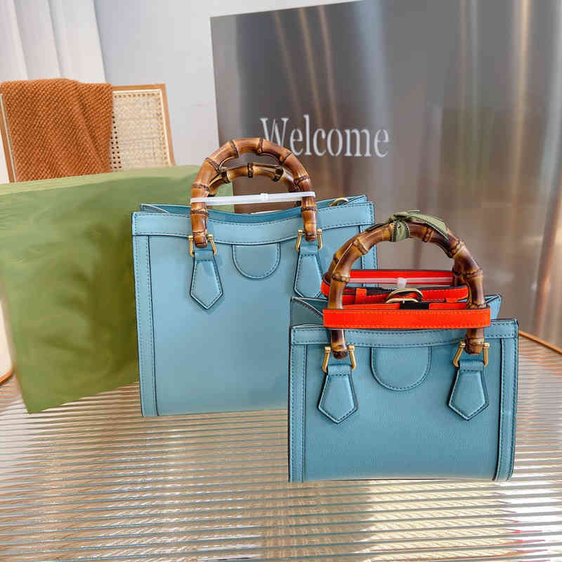 Evening Bags Totes Bamboo Handle Classic Designer Handbags For Women Lady Leather Crossbody Vintage Shoulder Shopping Purses 220422, Blue
Evening Bags Totes Bamboo Handle Classic Designer Handbags For Women Lady Leather Crossbody Vintage Shoulder Shopping Purses 220422, Blue