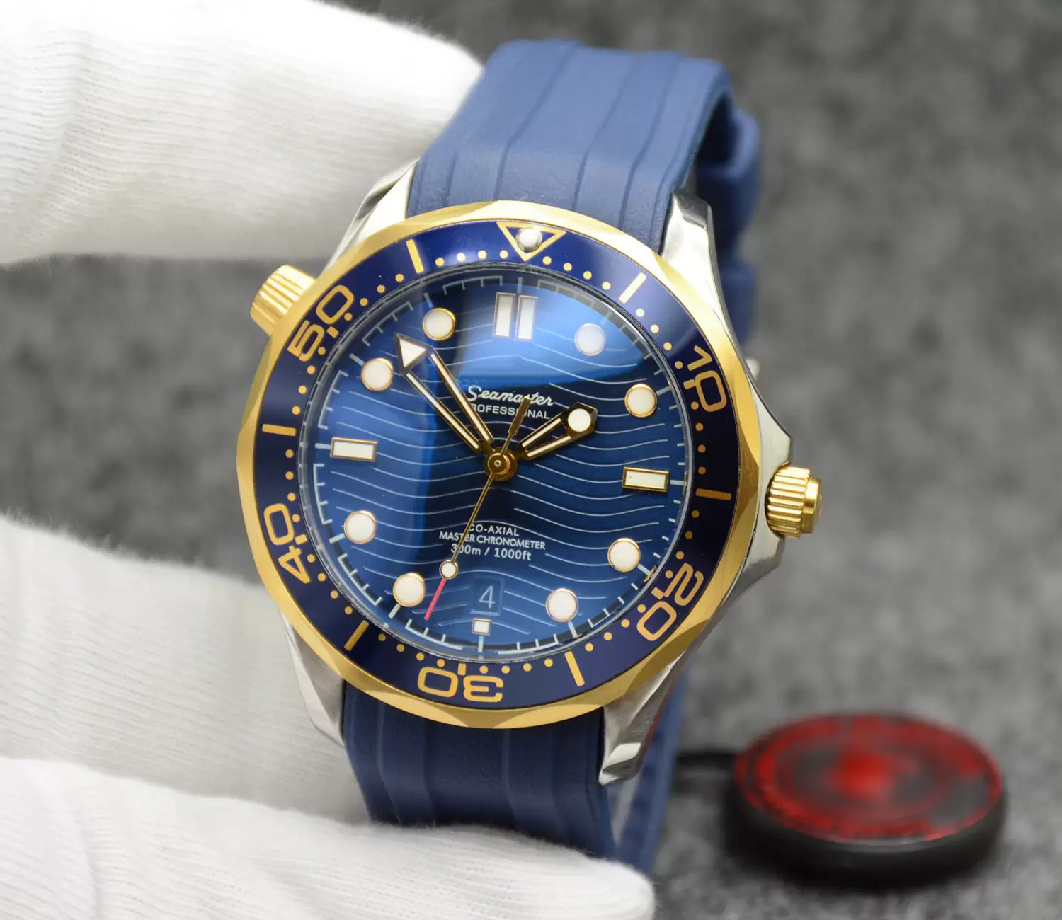 Automatic Outdoor Sports Mens Watches 42MM Blue Dial With Blue Rubber Band Rotatable Bezel Transparent Case Back Dot Hour Markers, Make waterproof 50m
Automatic Outdoor Sports Mens Watches 42MM Blue Dial With Blue Rubber Band Rotatable Bezel Transparent Case Back Dot Hour Markers, Make waterproof 50m